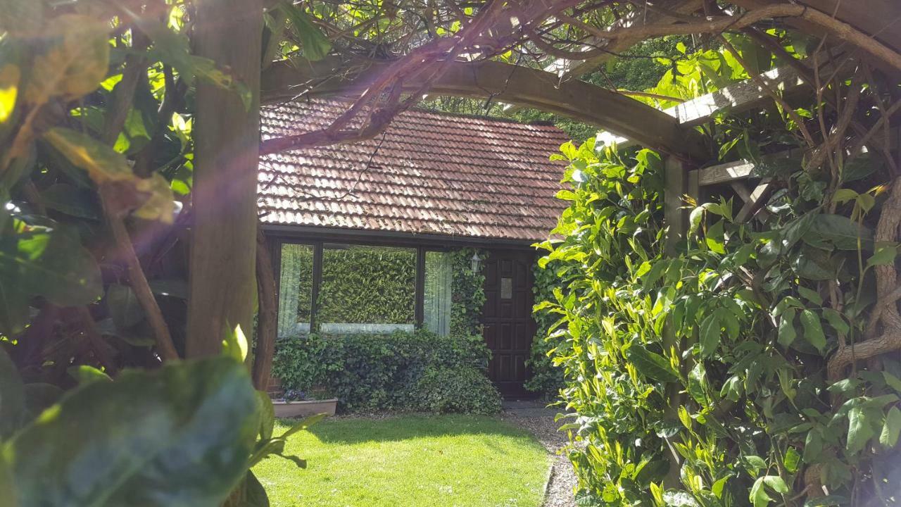Beechfield Cottages Meopham  ภายนอก รูปภาพ
